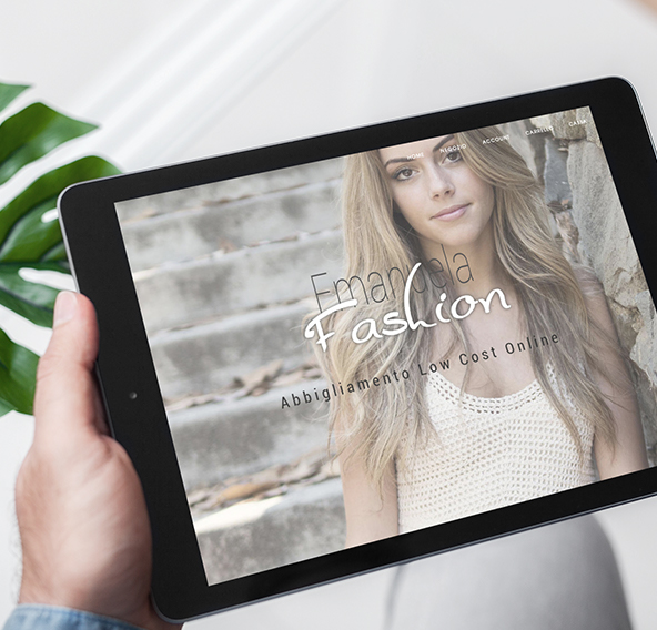 Sito Ecommerce Abbigliamento 1 | Agenzia di Comunicazione Milano | Novara | Varese | Ravenna creazione sito ecommerce sito ecommerce abbigliamento negozio abbigliamento online | Agenzia di Comunicazione Milano | Novara | Varese | Ravenna
